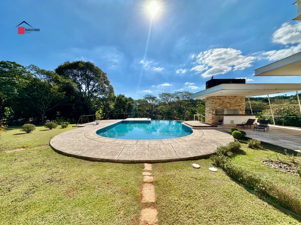 Casa Térrea para Locação na Granja Viana | 4 Suítes e Piscina foto 17