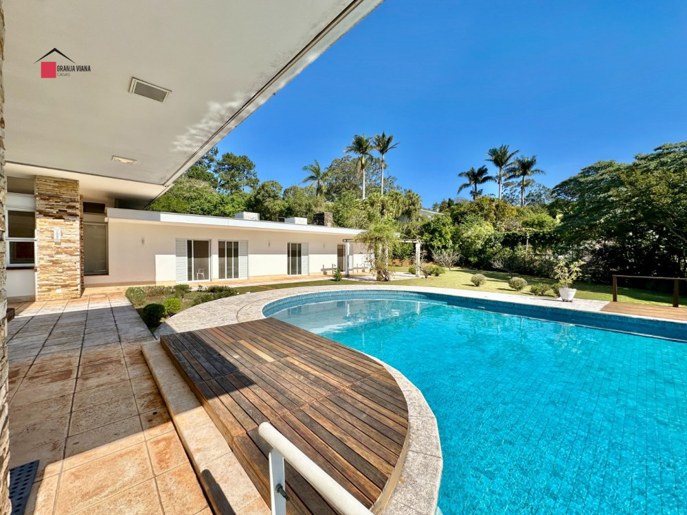 Casa Térrea para Locação na Granja Viana | 4 Suítes e Piscina foto 23