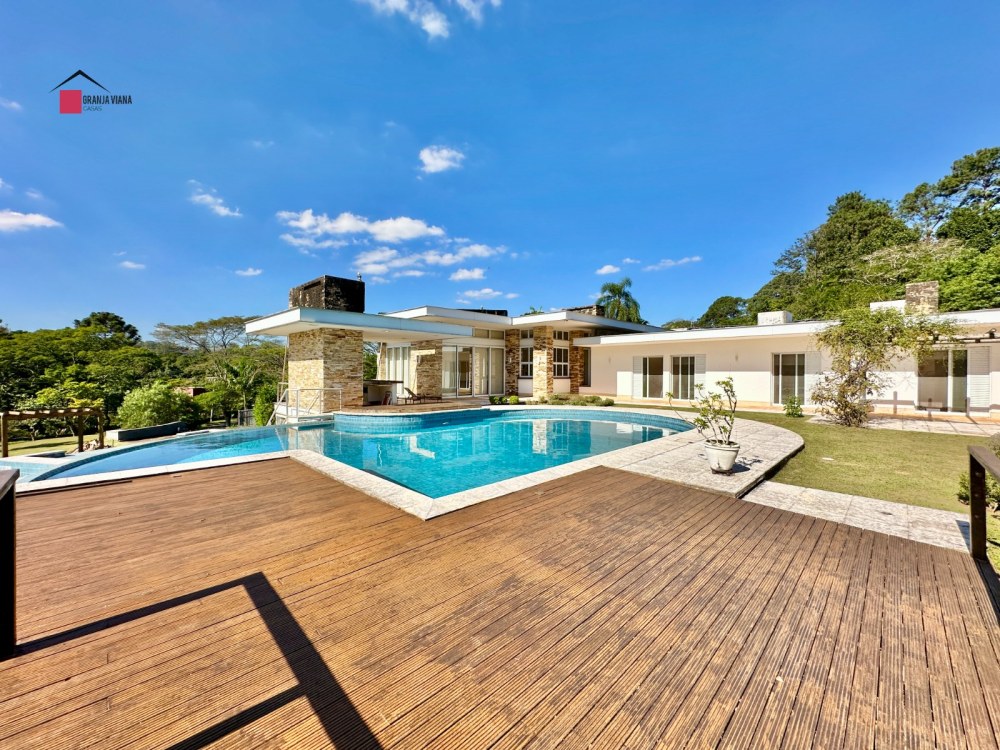 Casa Térrea para Locação na Granja Viana | 4 Suítes e Piscina foto 25