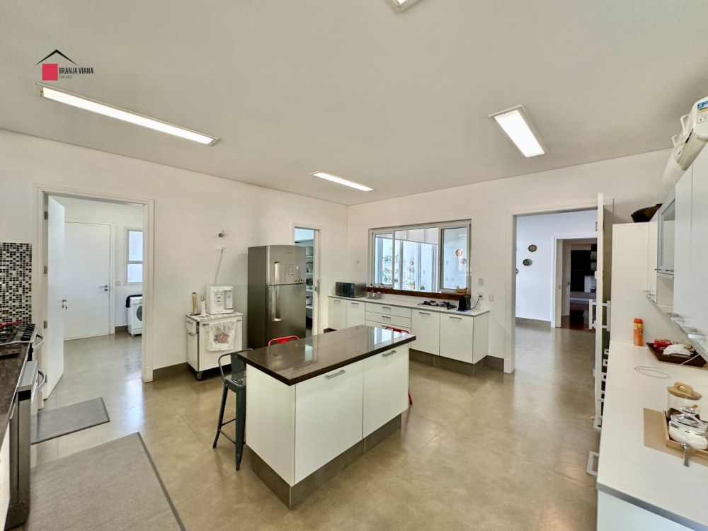 Casa Térrea para Locação na Granja Viana | 4 Suítes e Piscina foto 55