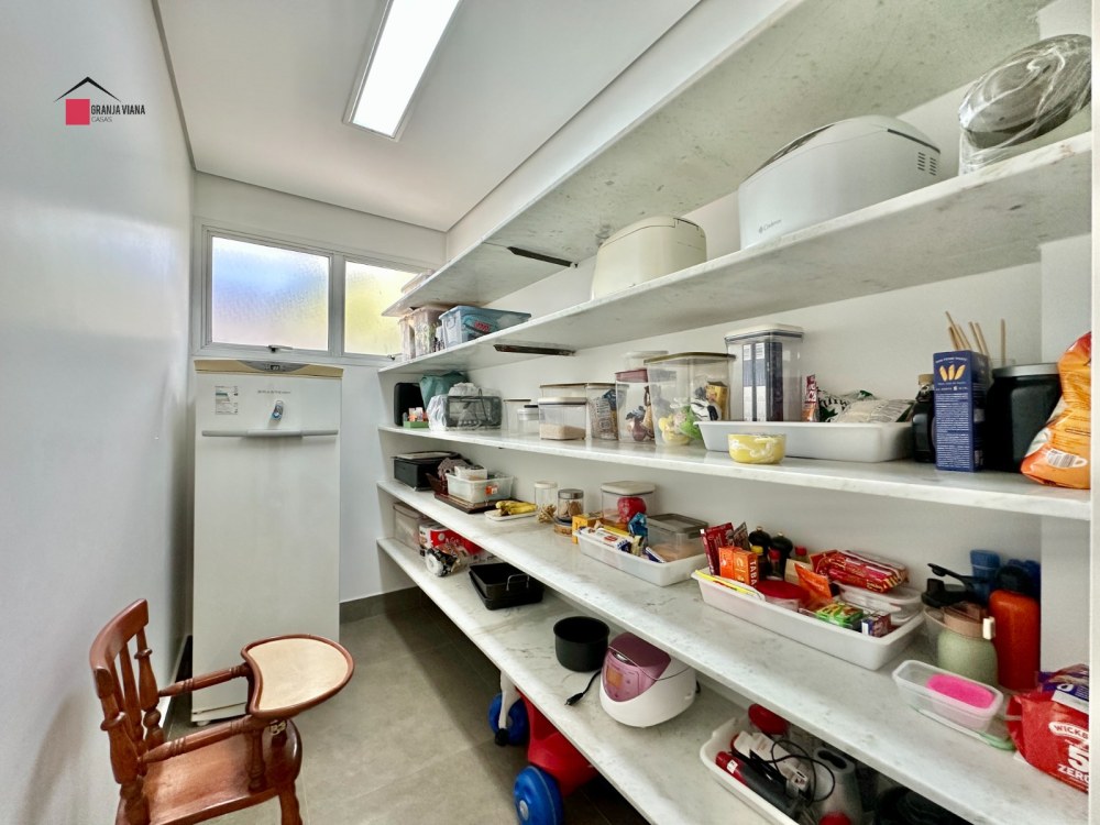 Casa Térrea para Locação na Granja Viana | 4 Suítes e Piscina foto 58