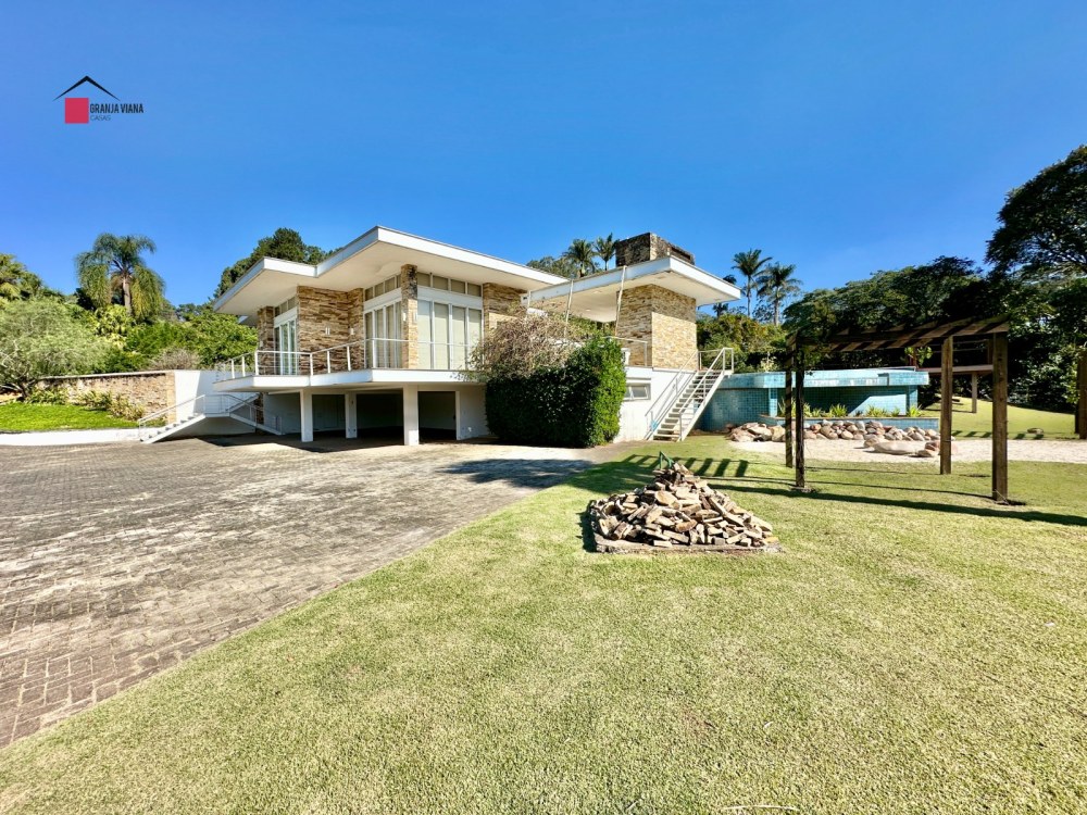 Casa Térrea para Locação na Granja Viana | 4 Suítes e Piscina foto 61