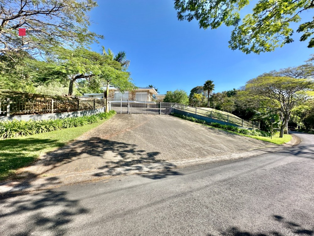 Casa Térrea para Locação na Granja Viana | 4 Suítes e Piscina foto 63