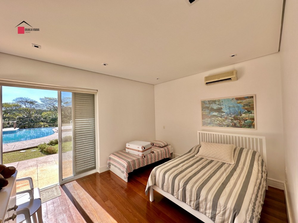 Casa Térrea para Locação na Granja Viana | 4 Suítes e Piscina foto 75