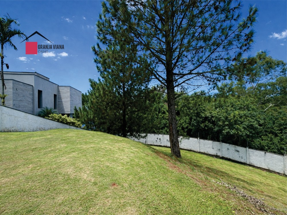Lote de 778 m2 no condomínio Alphaville Granja Viana foto 7