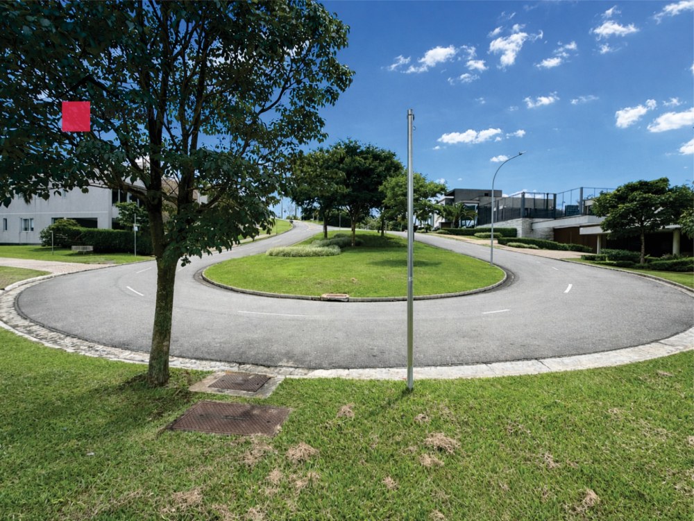 Lote de 778 m2 no condomínio Alphaville Granja Viana foto 9