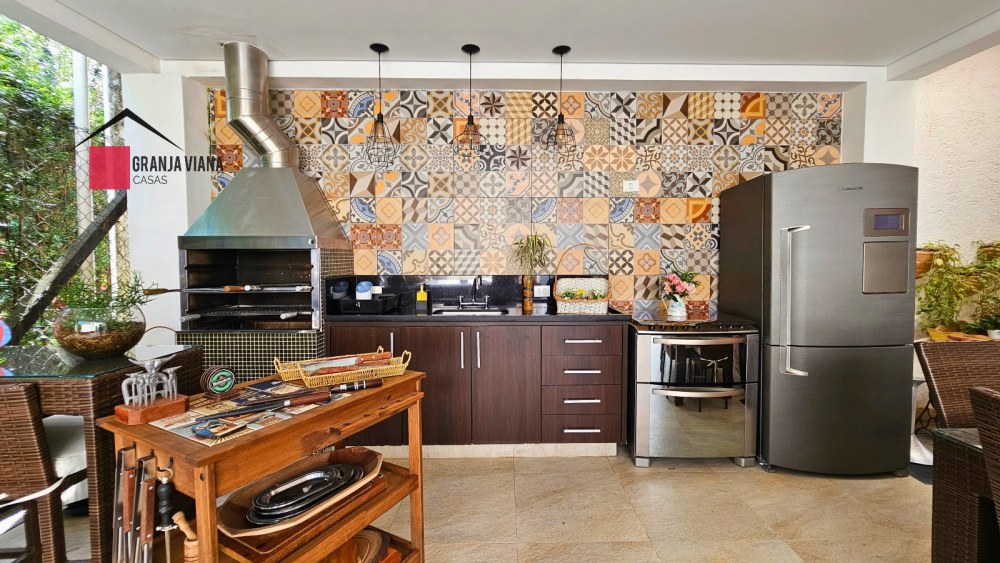 Casa de alto padrão à venda porteira fechada no condomínio Quinta da Vila Real, Granja Viana, 3 suítes, 4 vagas e 300m² de área. foto 51