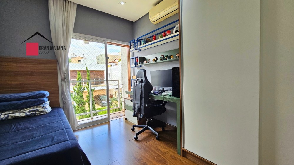 Casa de alto padrão à venda porteira fechada no condomínio Quinta da Vila Real, Granja Viana, 3 suítes, 4 vagas e 300m² de área. foto 75