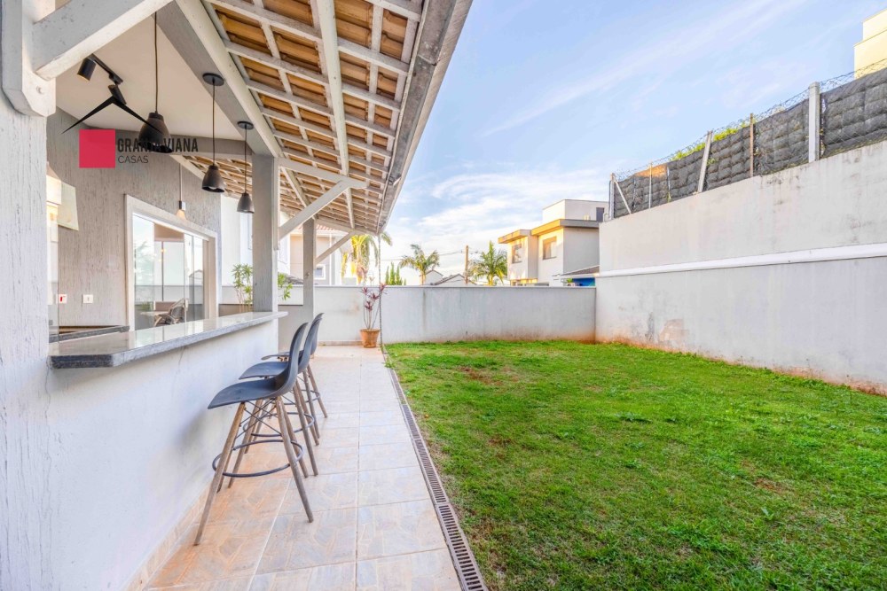 Casa de 165m2 e 250m2 terreno em condomínio clube na Granja Viana km 26 foto 16