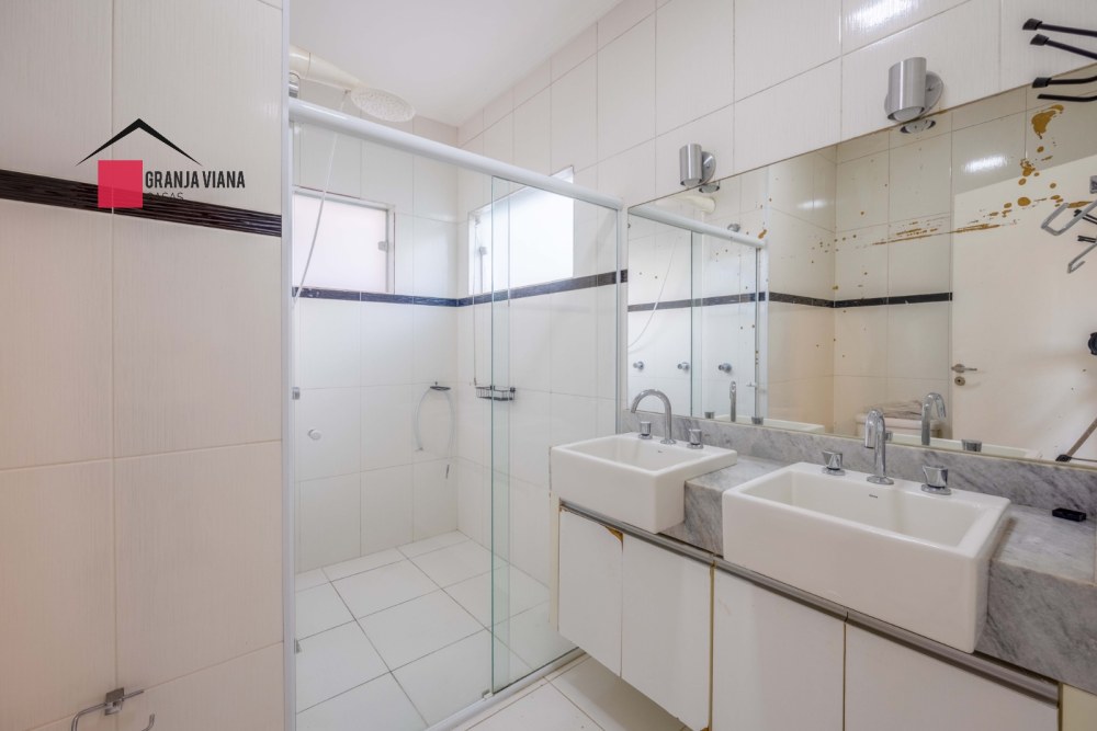 Casa de 165m2 e 250m2 terreno em condomínio clube na Granja Viana km 26 foto 22