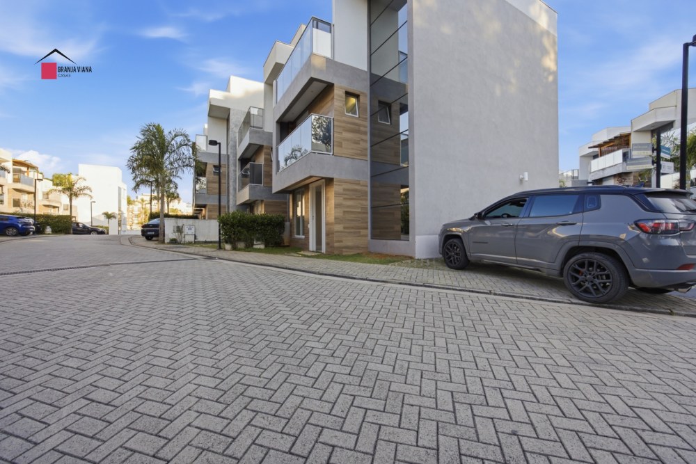 Casa à Venda na Granja Viana | Modern Townhouse | 3 Quartos | 178m² | Condomínio Fechado foto 3