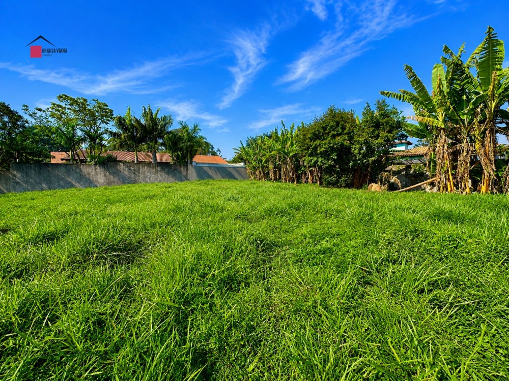 Terreno à venda no Condomínio Palos Verdes, Granja Viana. Lote de esquina com 1.121 m², plano, limpo, vista privilegiada e pronto para construir. foto 13