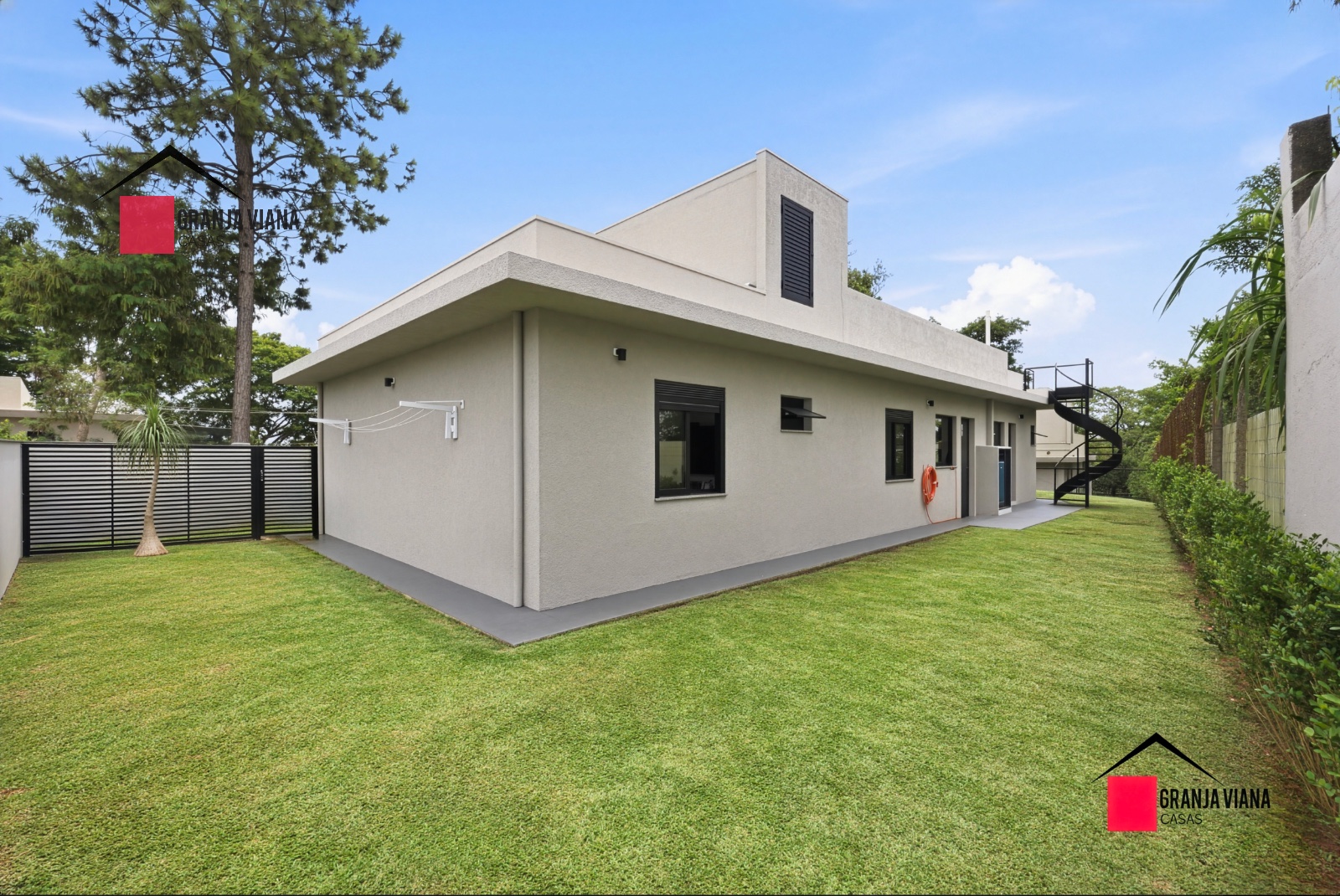Casa com 3 dormitórios, sendo 1 suíte para venda - Granja Viana - Cotia - SP