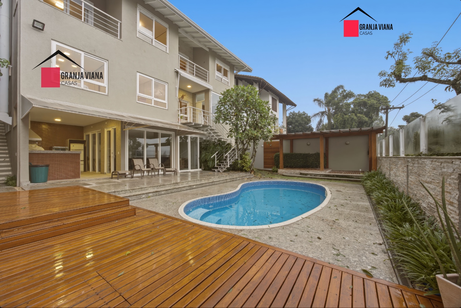 Casa com 4 dormitórios, sendo 4 suítes para venda - Granja Viana - Cotia - SP