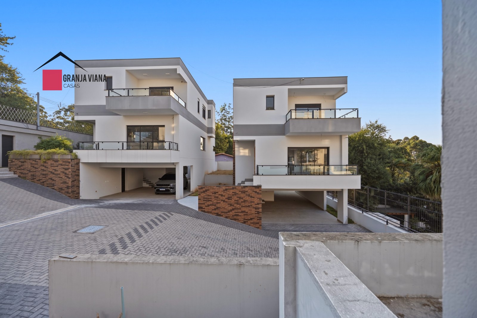 Casa com 3 dormitórios, sendo 3 suítes para venda - Carapicuíba - SP