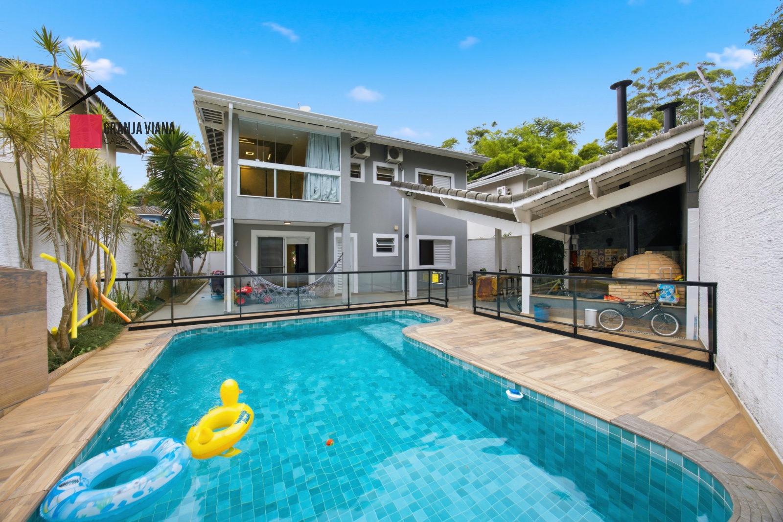 Casa com 3 dormitórios, sendo 3 suítes para venda - Granja Viana - Carapicuíba - SP