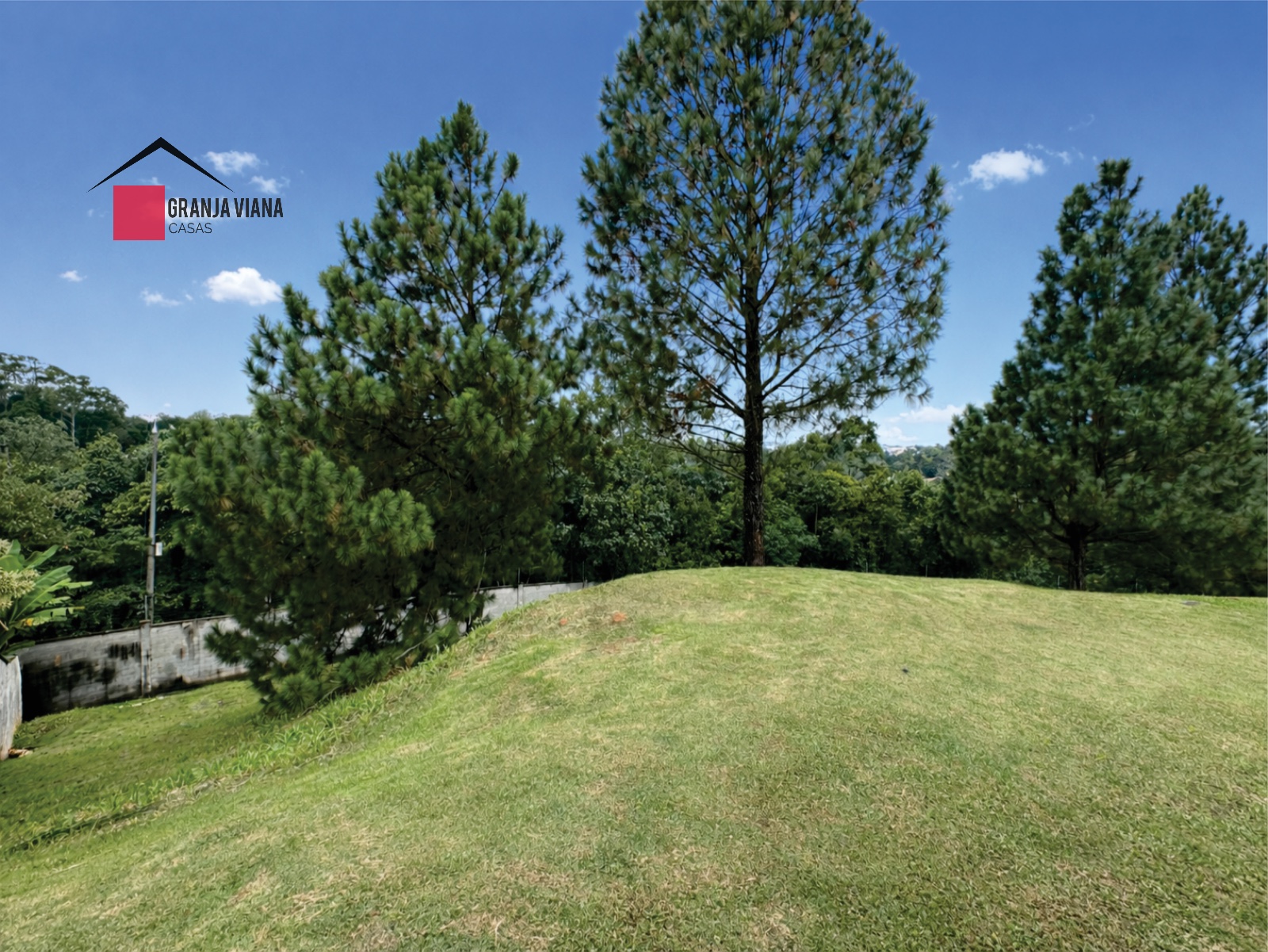 Lote de 778 m2 no condomínio Alphaville Granja Viana