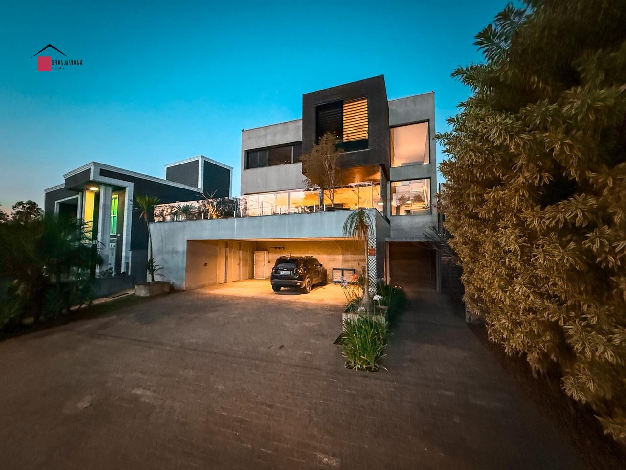 Casa de Alto Padrão à Venda no Reserva Santa Maria | 4 Suítes | 602 m² | Granja Viana