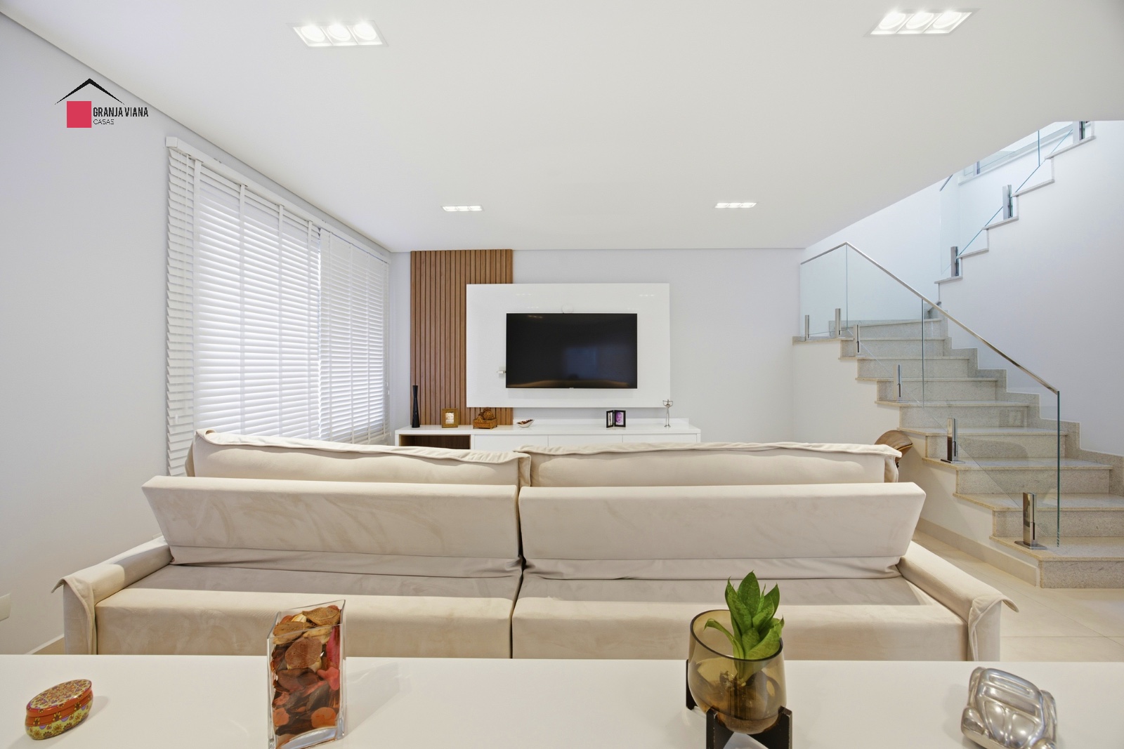 Casa à Venda no Condomínio Palm Hills Granja Viana | 4 Suítes, Área Gourmet e Escritório